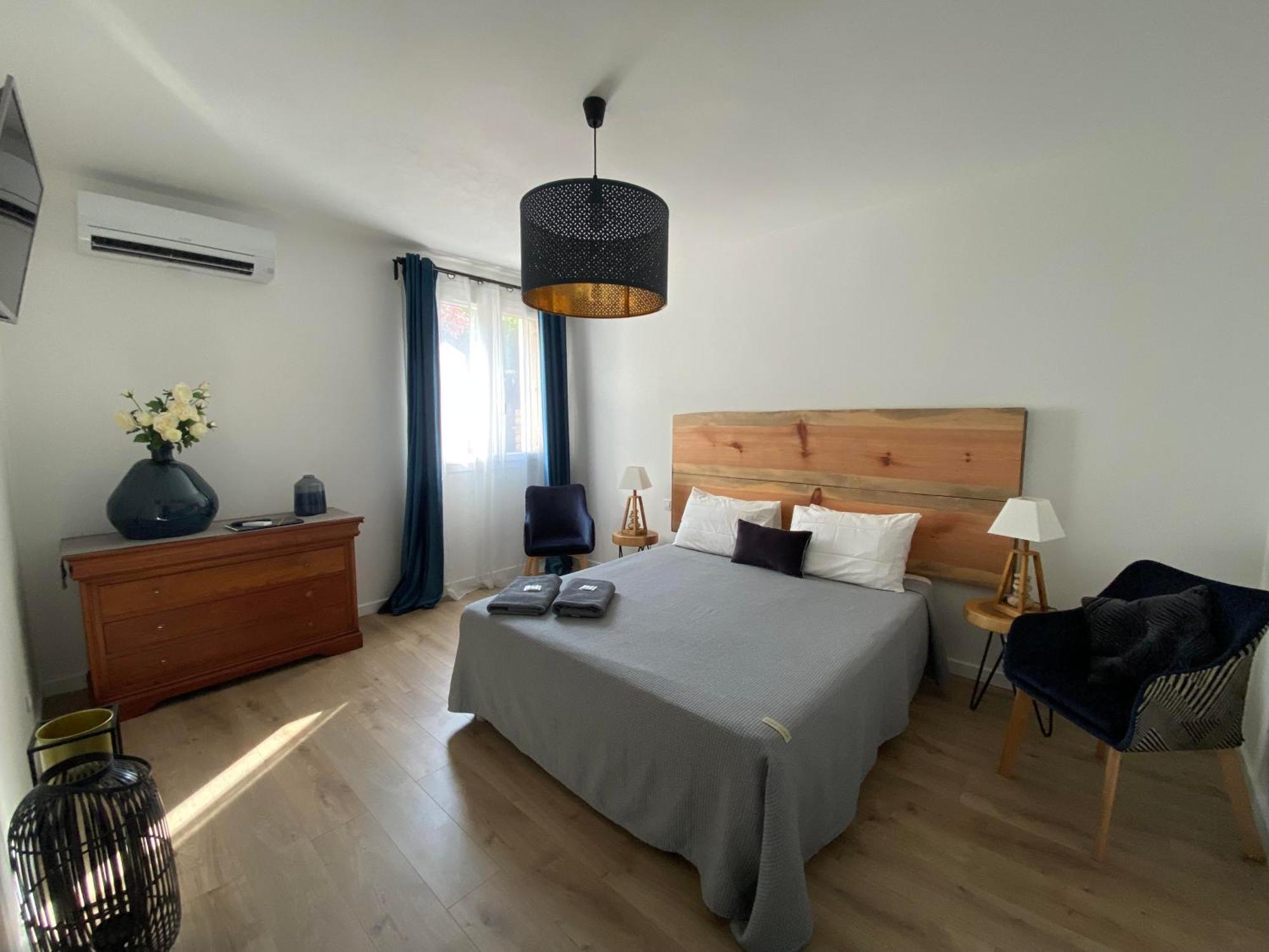 Apartment Calme Avec Terrasse Proche Du Centre Et De La Mer, Parking, Internet Bastia (Corsica)